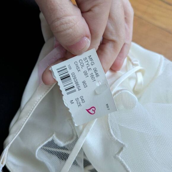 NWT Vintage 90s Victoria's Secret Ivory Mesh Babydoll Slip - Picture 3 of 4